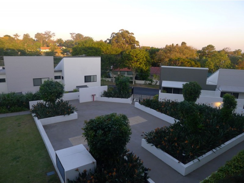 2 v/35 hamilton road, Moorooka QLD 4105