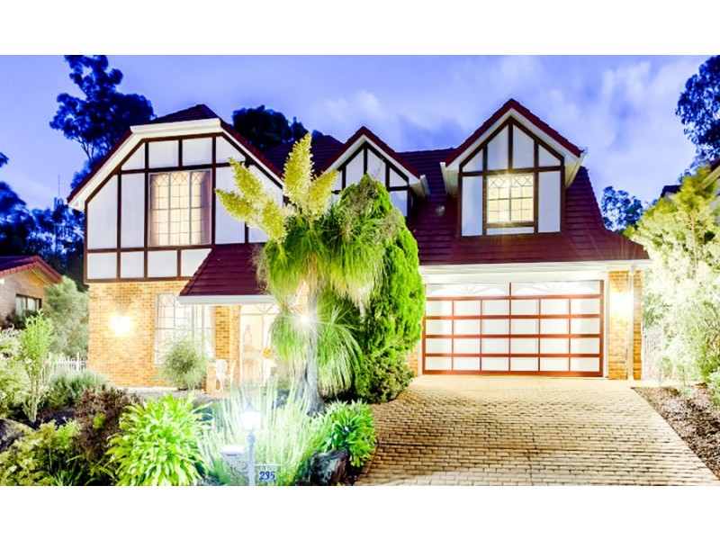 235 MOUNT OMMANEY DRIVE, Mount Ommaney QLD 4074