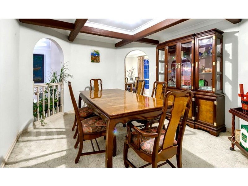 235 MOUNT OMMANEY DRIVE, Mount Ommaney QLD 4074