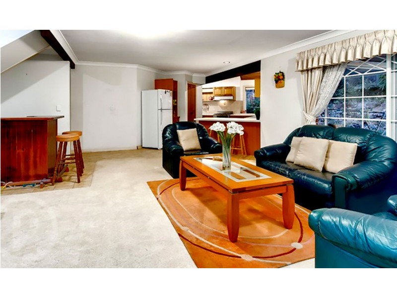 235 MOUNT OMMANEY DRIVE, Mount Ommaney QLD 4074