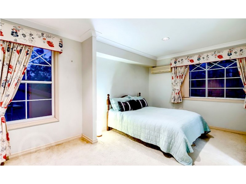 235 MOUNT OMMANEY DRIVE, Mount Ommaney QLD 4074