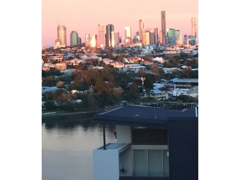 P-070 37B Harbour Road, Hamilton QLD 4007