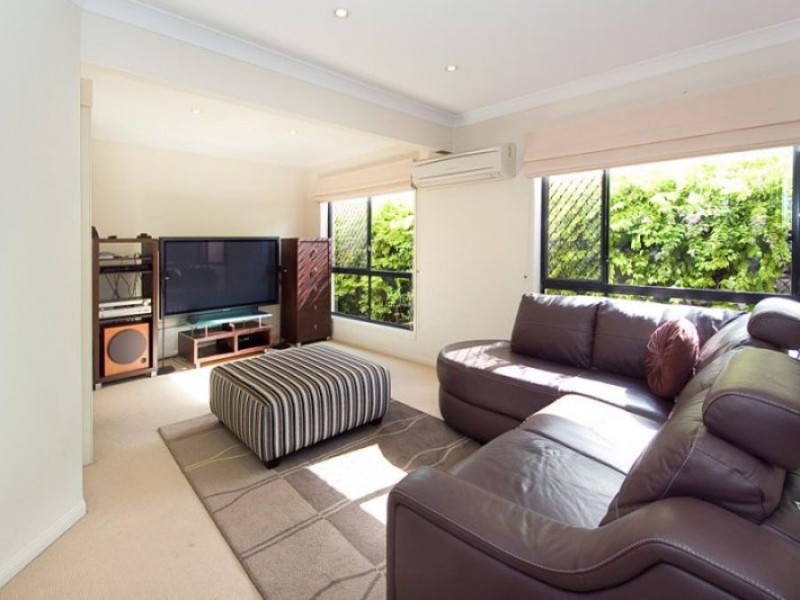 3 Aldford Street, Carindale QLD 4152