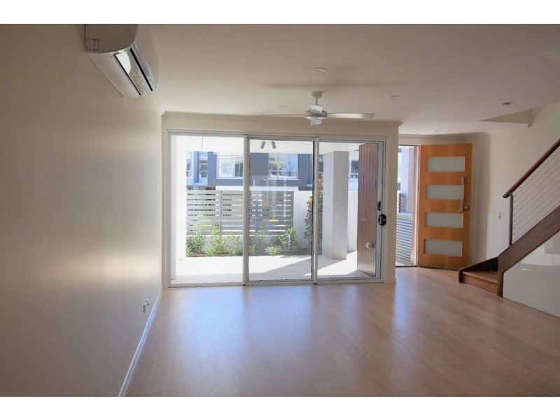 20 Evergreen View, Robina QLD 4226