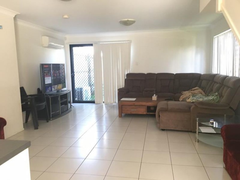 34 11 Portia St, Kingston QLD 4114
