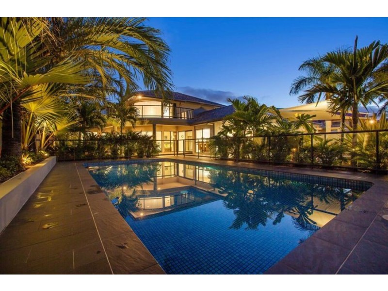 1123 Beechwood Drive, Hope Island QLD 4212