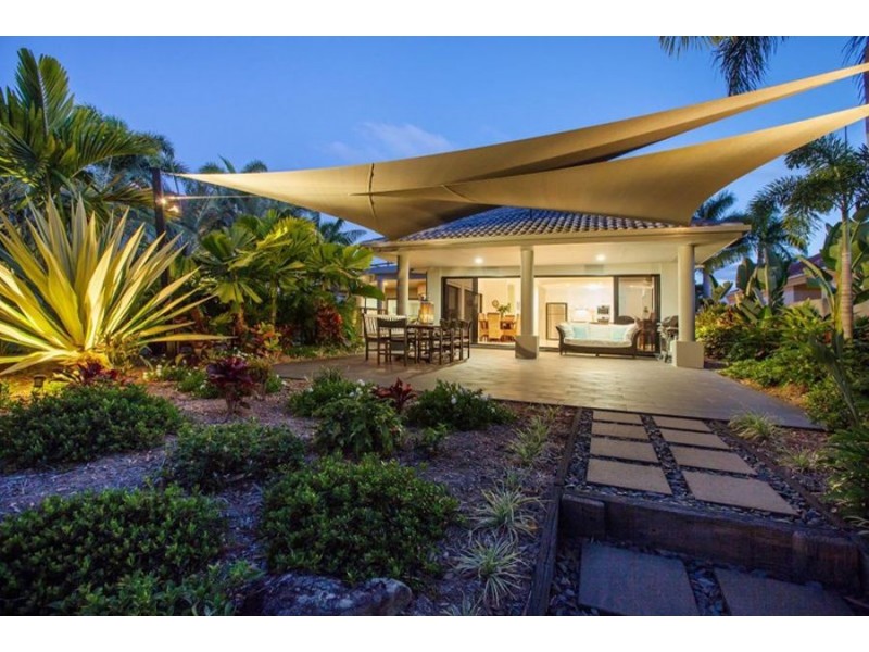 1123 Beechwood Drive, Hope Island QLD 4212