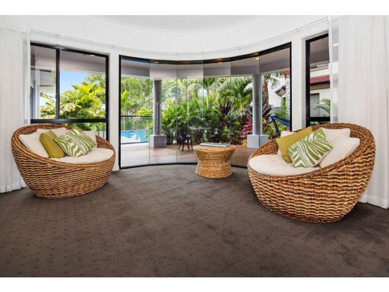 1123 Beechwood Drive, Hope Island QLD 4212