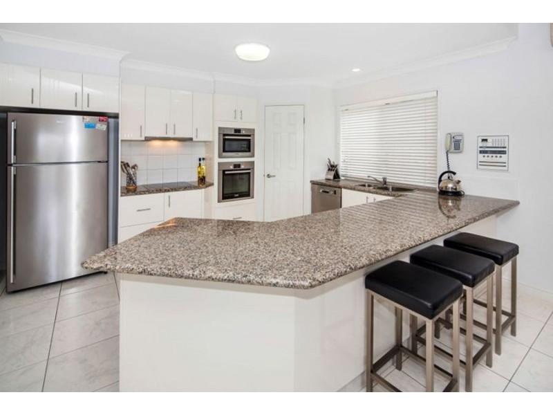 1123 Beechwood Drive, Hope Island QLD 4212