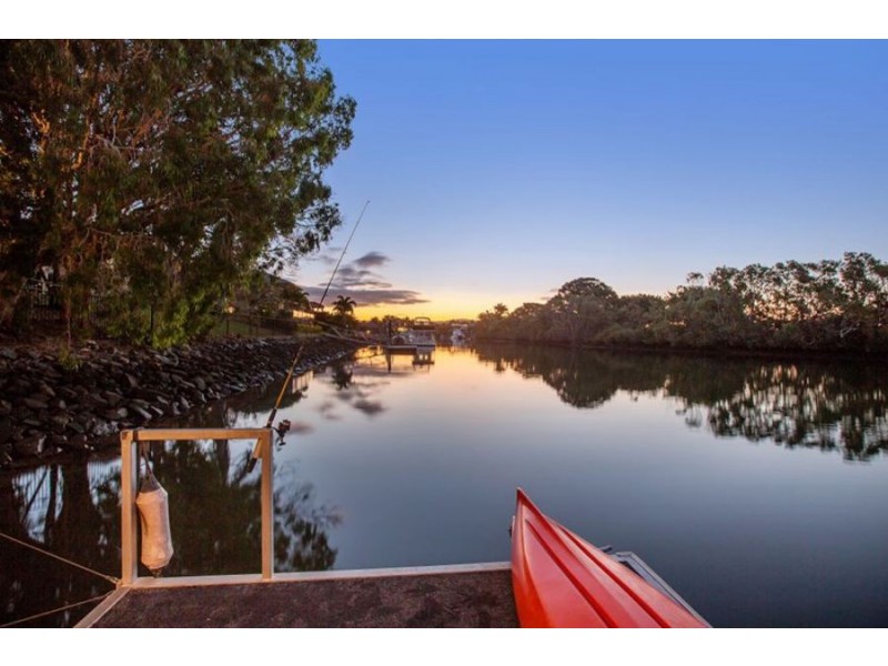 1123 Beechwood Drive, Hope Island QLD 4212