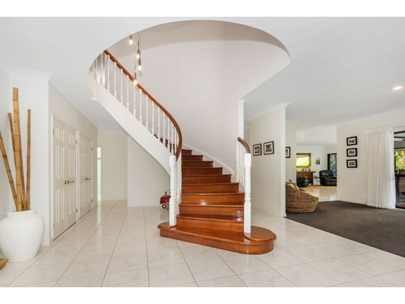 1123 Beechwood Drive, Hope Island QLD 4212