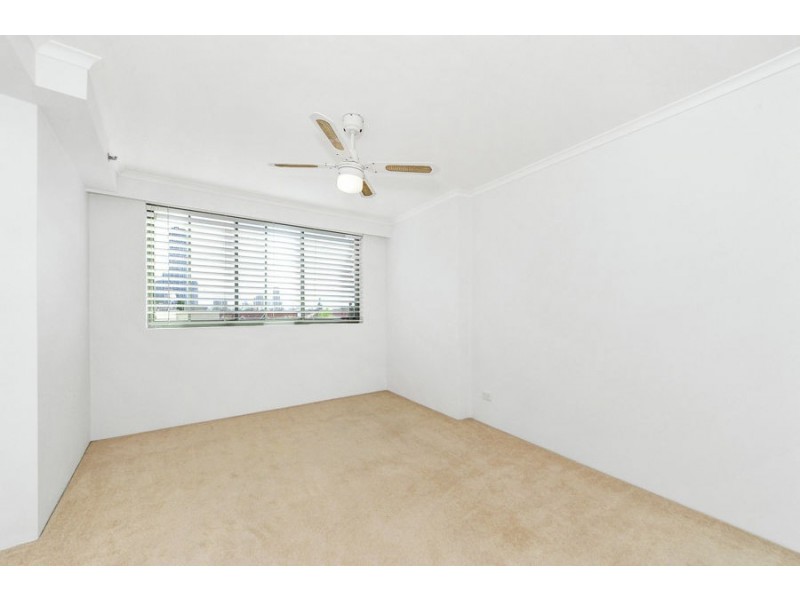 9 29-39 Woodroffe Ave, Main Beach QLD 4217