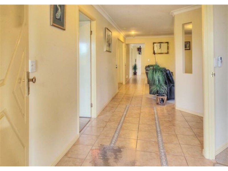 28 central street, Calamvale QLD 4116