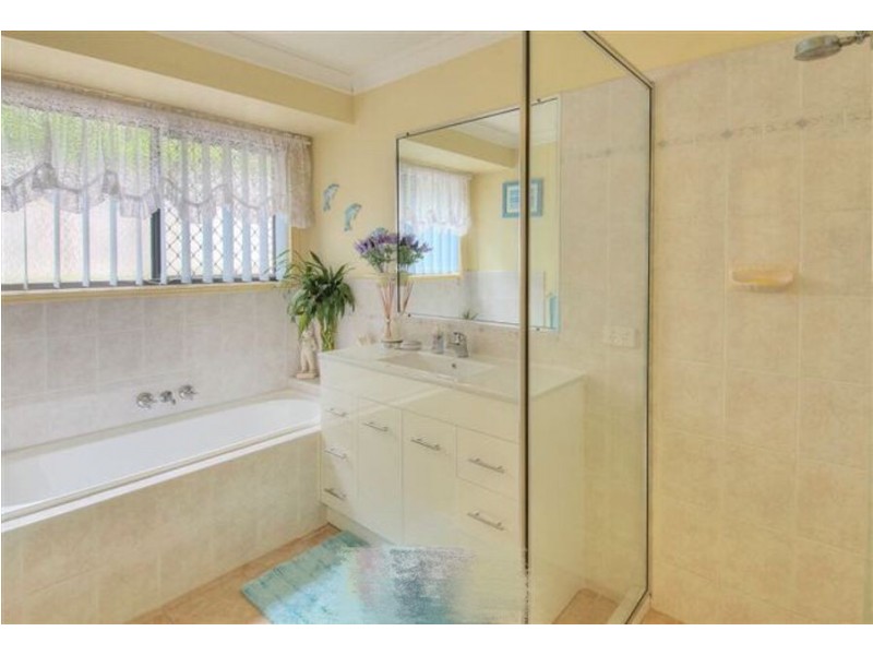 28 central street, Calamvale QLD 4116