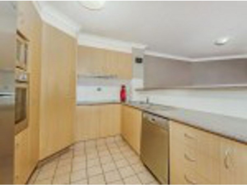 36/20 Sykes Court, Southport QLD 4215