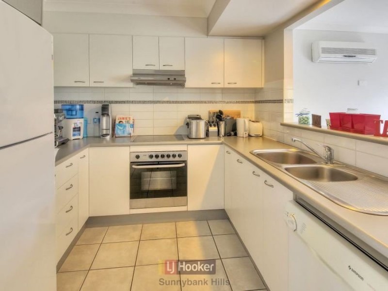 1 Daintree drive, Parkinson QLD 4115