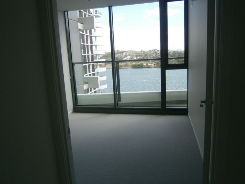 H-0198 37B Harbour Road, Hamilton QLD 4007