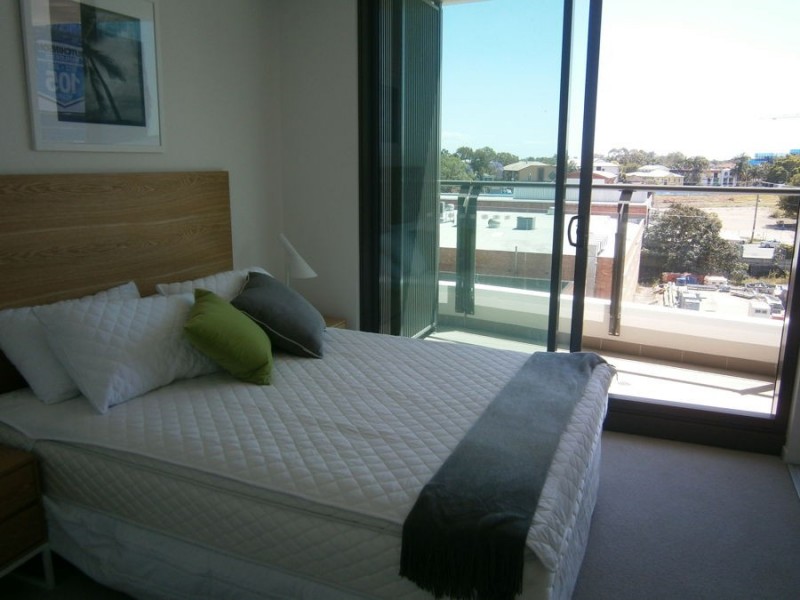 H-0100 Harbour Road, Hamilton QLD 4007