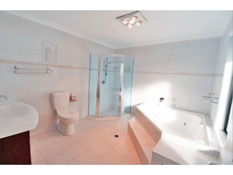 53 Coorema Court, Helensvale QLD 4212