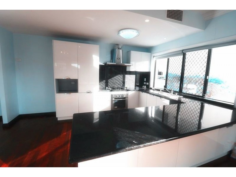 53 Coorema Court, Helensvale QLD 4212