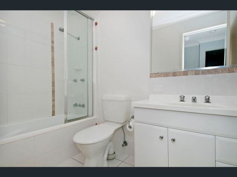 51/175 Fryar Rd, Eagleby QLD 4207