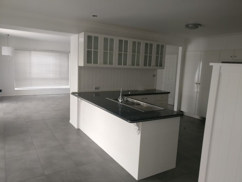 6 Madeleine Ct, Newport QLD 4020