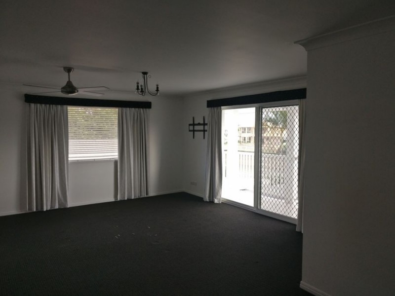 6 Madeleine Ct, Newport QLD 4020