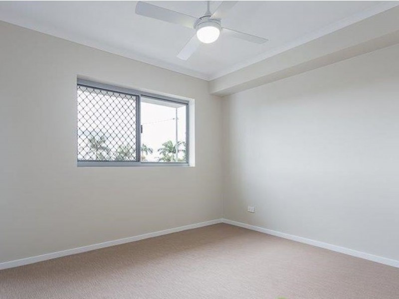 15 Bland St, Coopers Plains QLD 4108