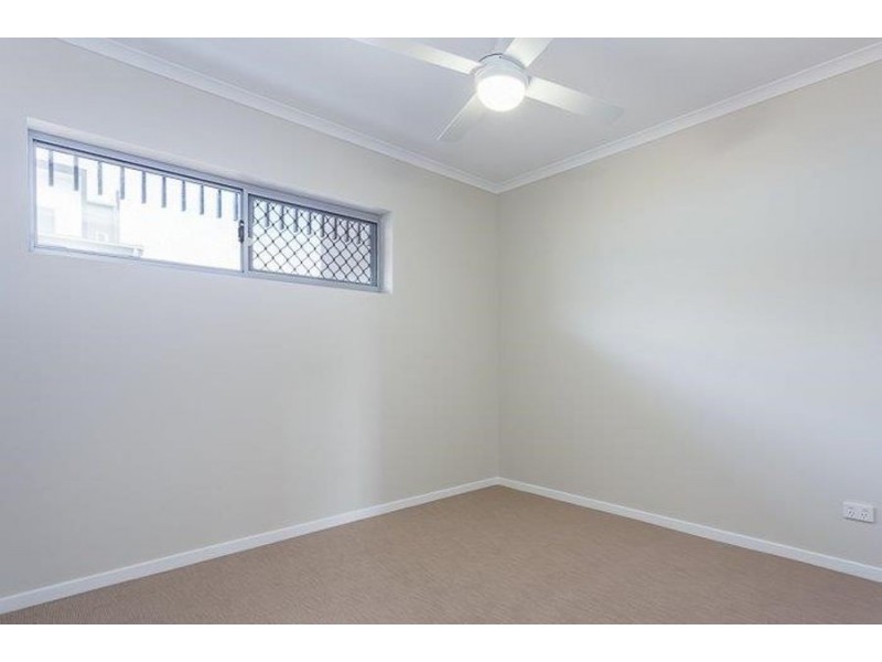 15 Bland St, Coopers Plains QLD 4108