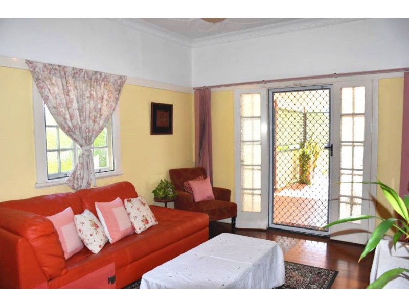 42 MACDONNELL STREET, Toowong QLD 4066