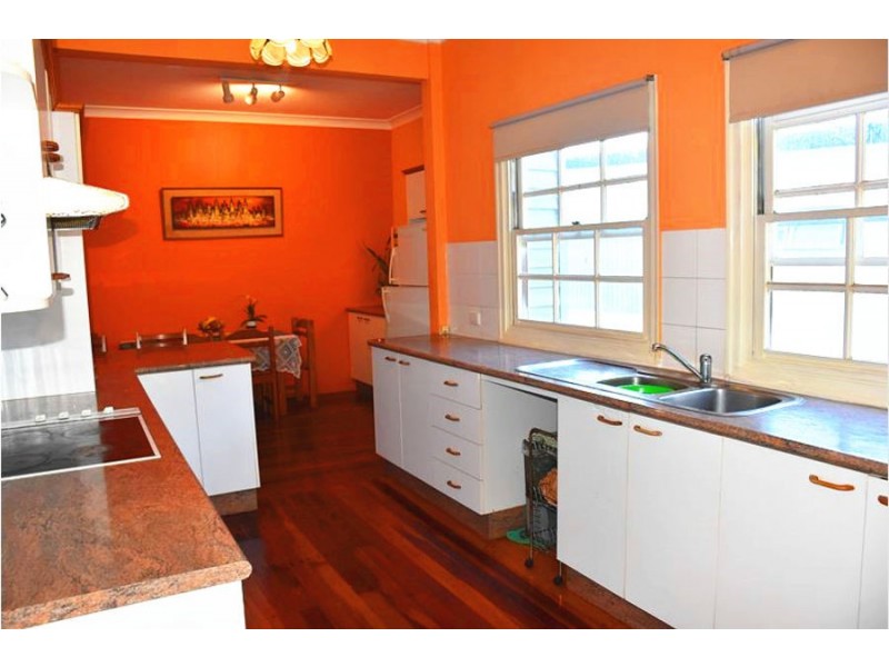 42 MACDONNELL STREET, Toowong QLD 4066