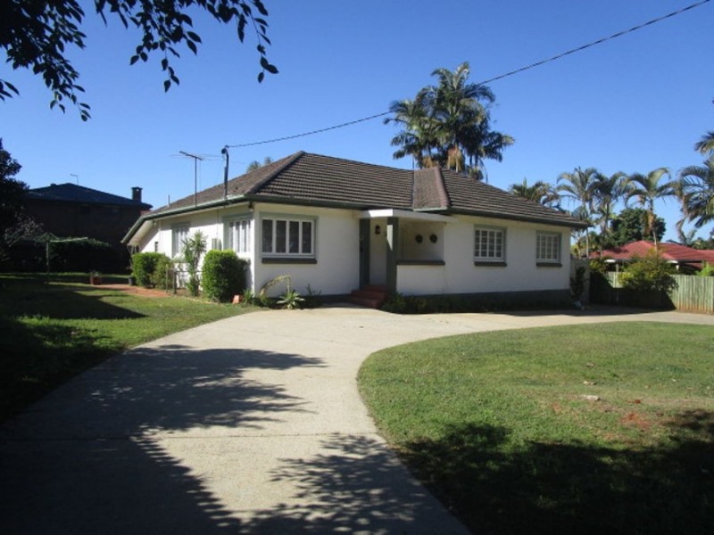 315 Warrigal Rd, Eight Mile Plains QLD 4113