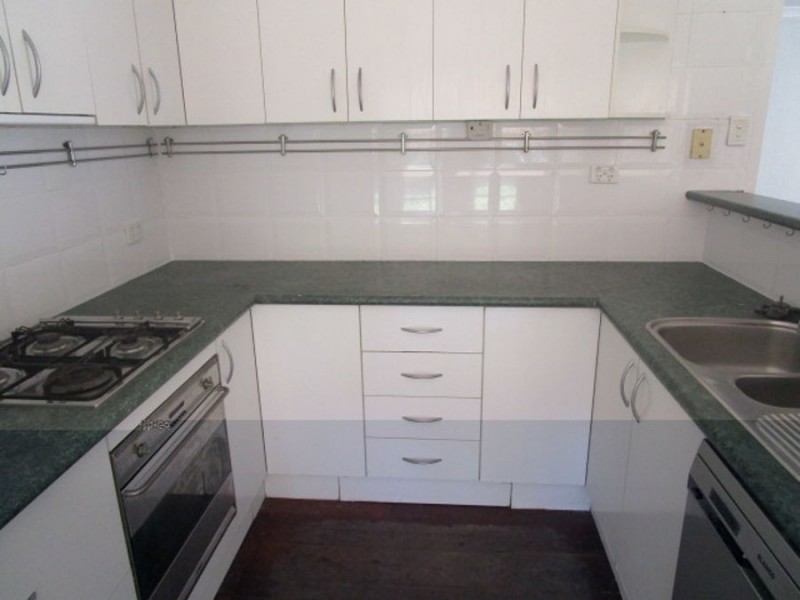 315 Warrigal Rd, Eight Mile Plains QLD 4113