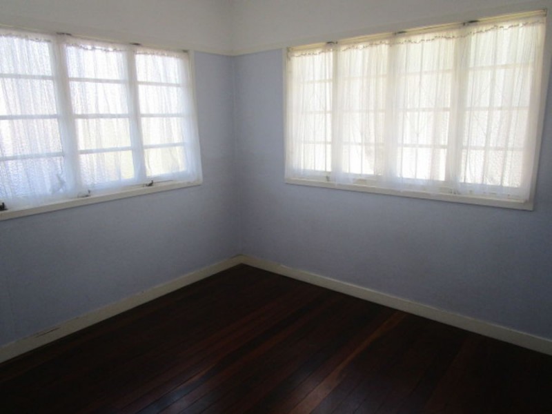 315 Warrigal Rd, Eight Mile Plains QLD 4113