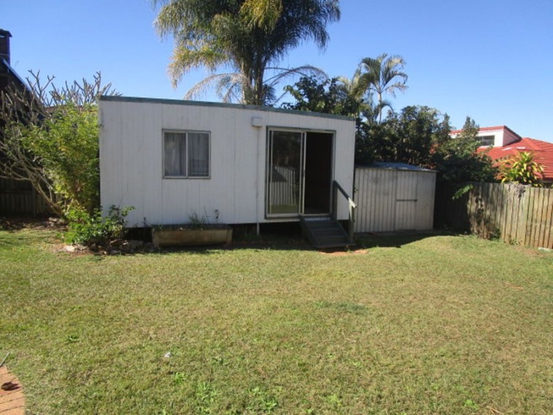 315 Warrigal Rd, Eight Mile Plains QLD 4113
