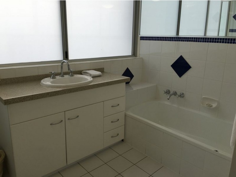 S3/20 old burleigh road, Surfers Paradise QLD 4217