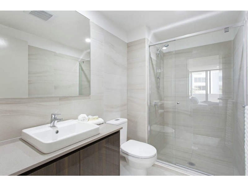802/8 Hunt Street, Hamilton QLD 4007