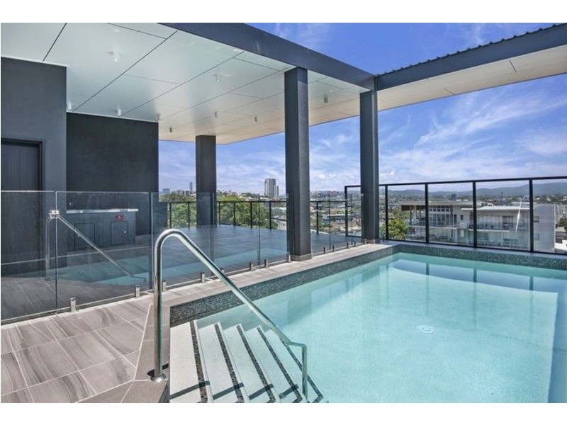 802/8 Hunt Street, Hamilton QLD 4007