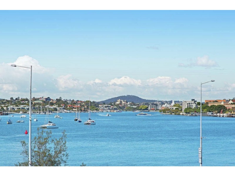 802/8 Hunt Street, Hamilton QLD 4007