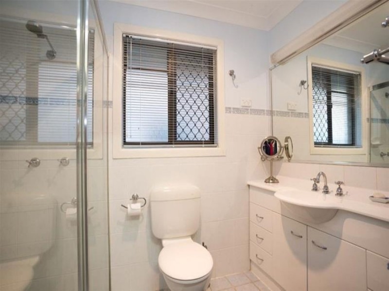 32 Mapleleaf Street, Eight Mile Plains QLD 4113