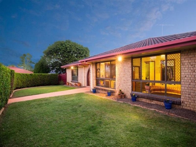 32 Mapleleaf Street, Eight Mile Plains QLD 4113