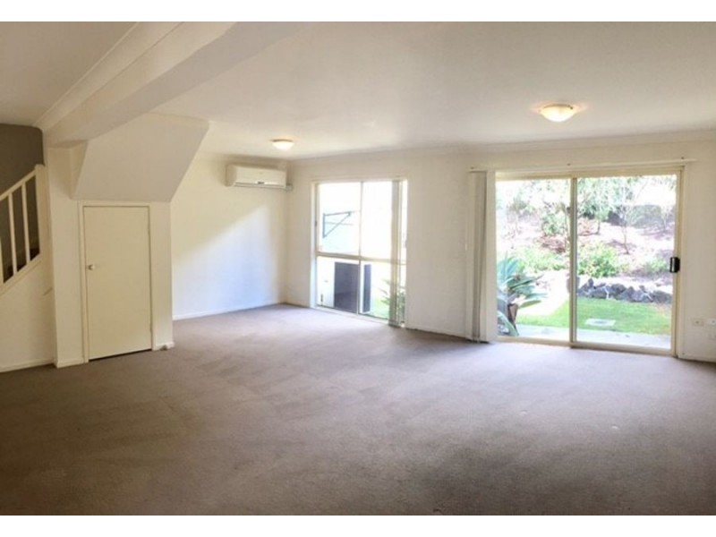 5/3 Arundel Dr, Arundel QLD 4214