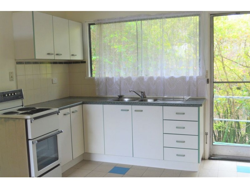 Unit 2 43 Holland Rd, Holland Park QLD 4121