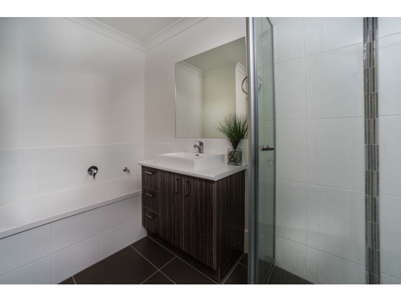 U75 / 9 Eduard Place, Calamvale QLD 4116