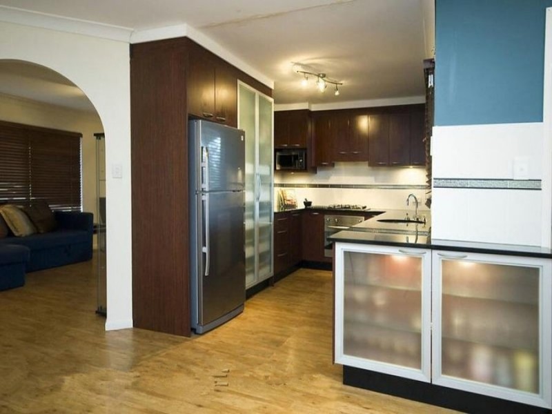 18 Lutton Ct, Boronia Heights QLD 4124