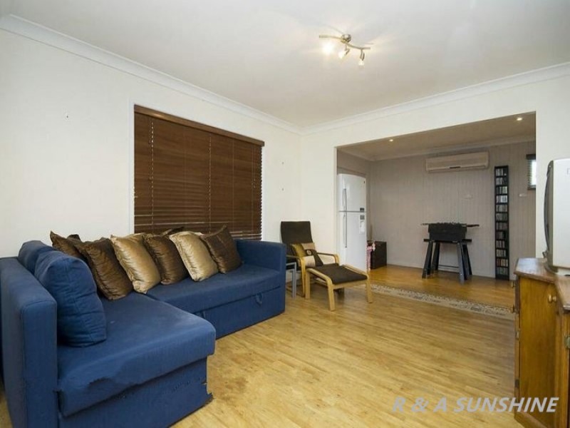 18 Lutton Ct, Boronia Heights QLD 4124