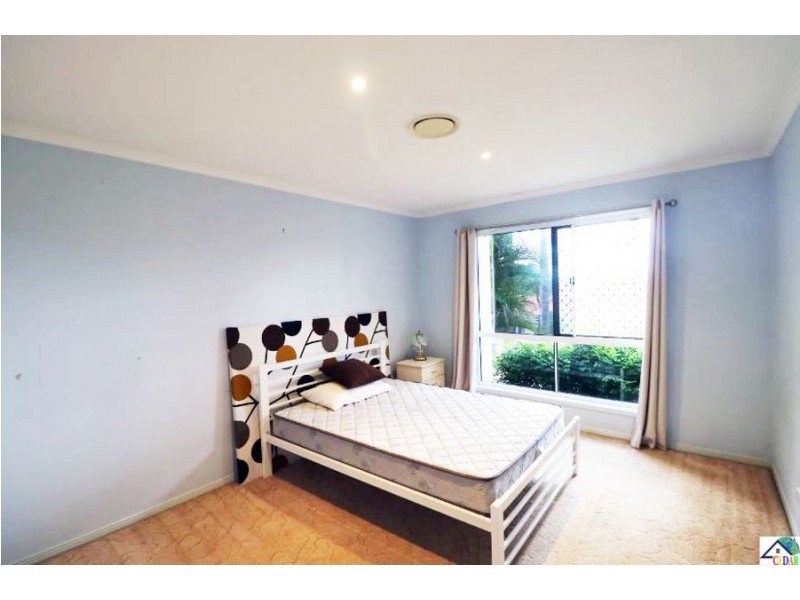 19 Pembridge Place, Carindale QLD 4152