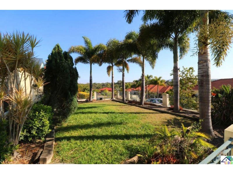 19 Pembridge Place, Carindale QLD 4152