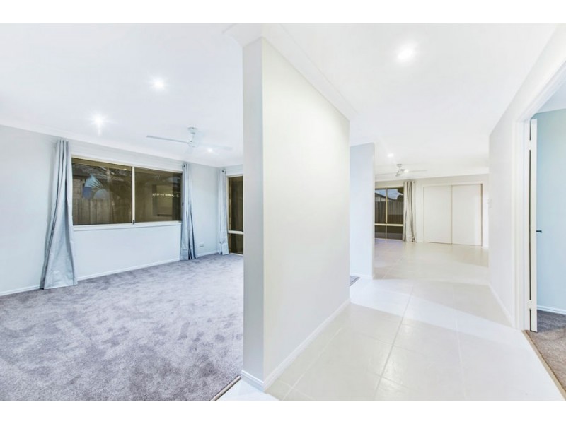 15 Ascendancy Way, Upper Coomera QLD 4209