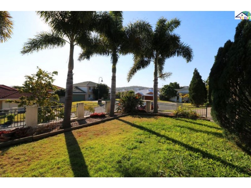 19 Pembridge Place, Carindale QLD 4152